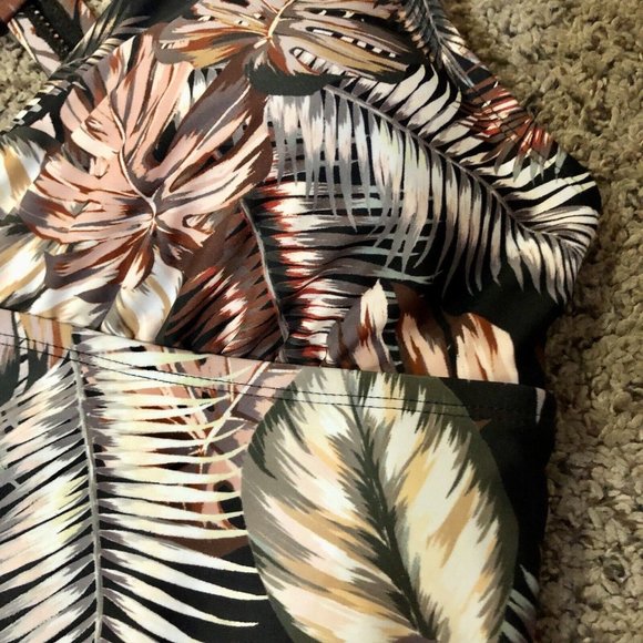 Hurley Swimsuit Womens XL Used Tropical One Piece - Picture 14 of 16